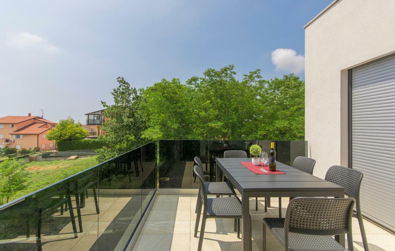 Apartment Lunne Новиград Экстерьер фото
