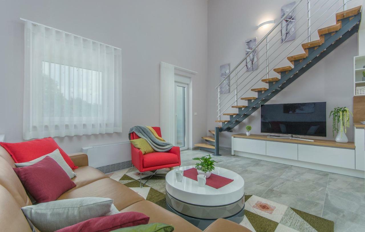 Apartment Lunne Новиград Экстерьер фото